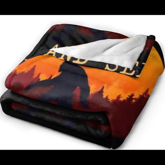 NWT Rustic Bigfoot Hide and Seek World Champion - Picture 3 of 3